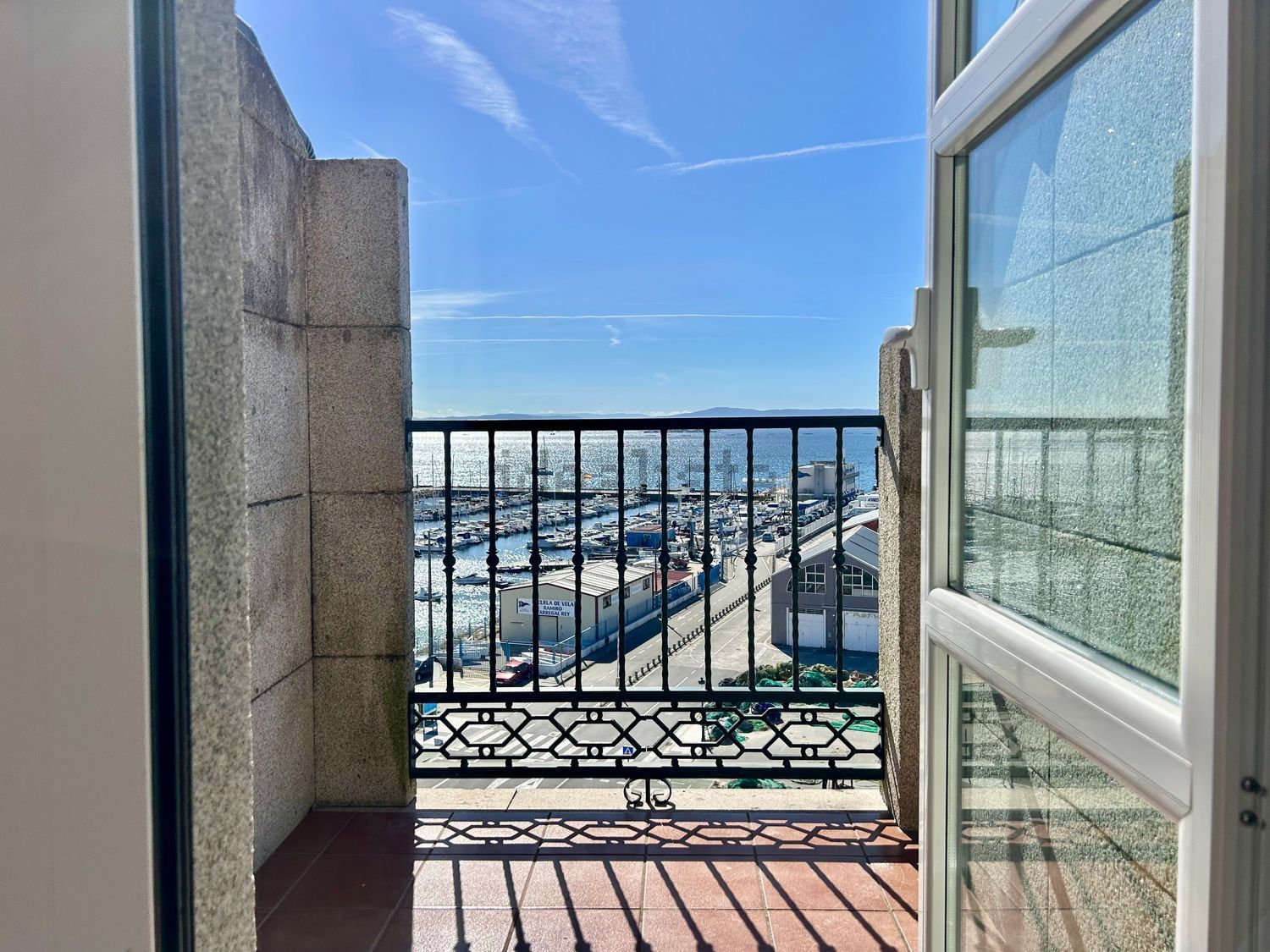Appartement en attique en première ligne de mer à Ribeira