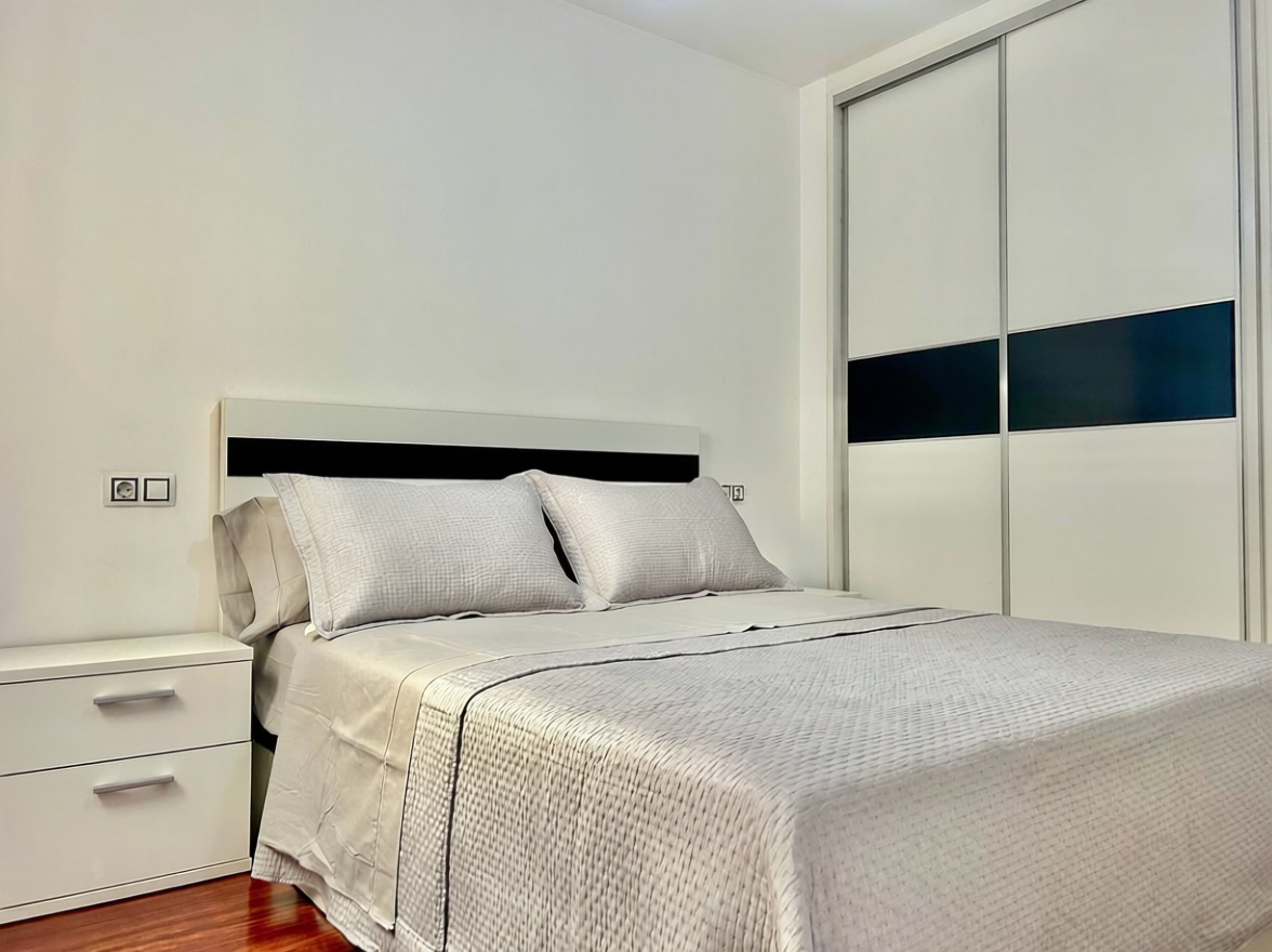 Seafront attic in Ribeira — Bedroom