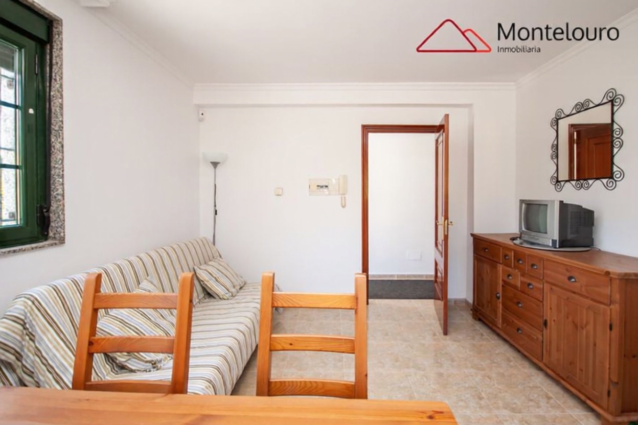 Chalet with direct beach access in Muros — Living room