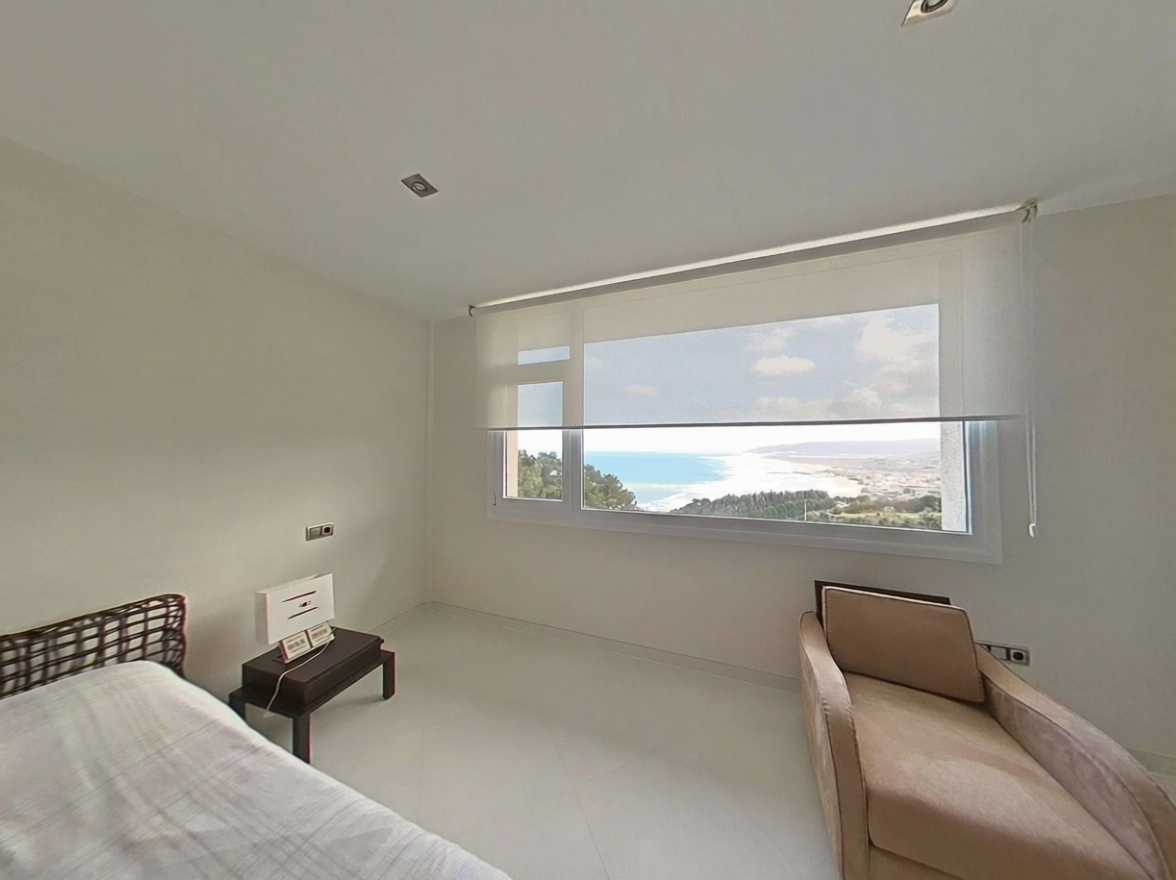 Chalet with direct beach access in Carballo — Bedroom