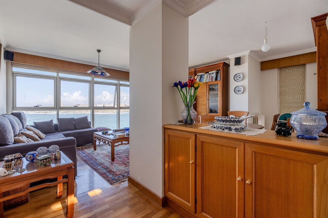 Beachfront duplex in A Coruña — Living room