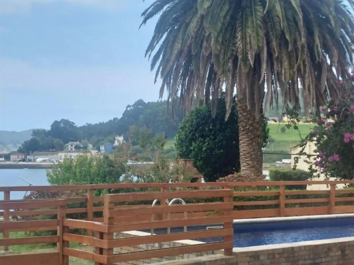 Beachfront flat in Camariñas