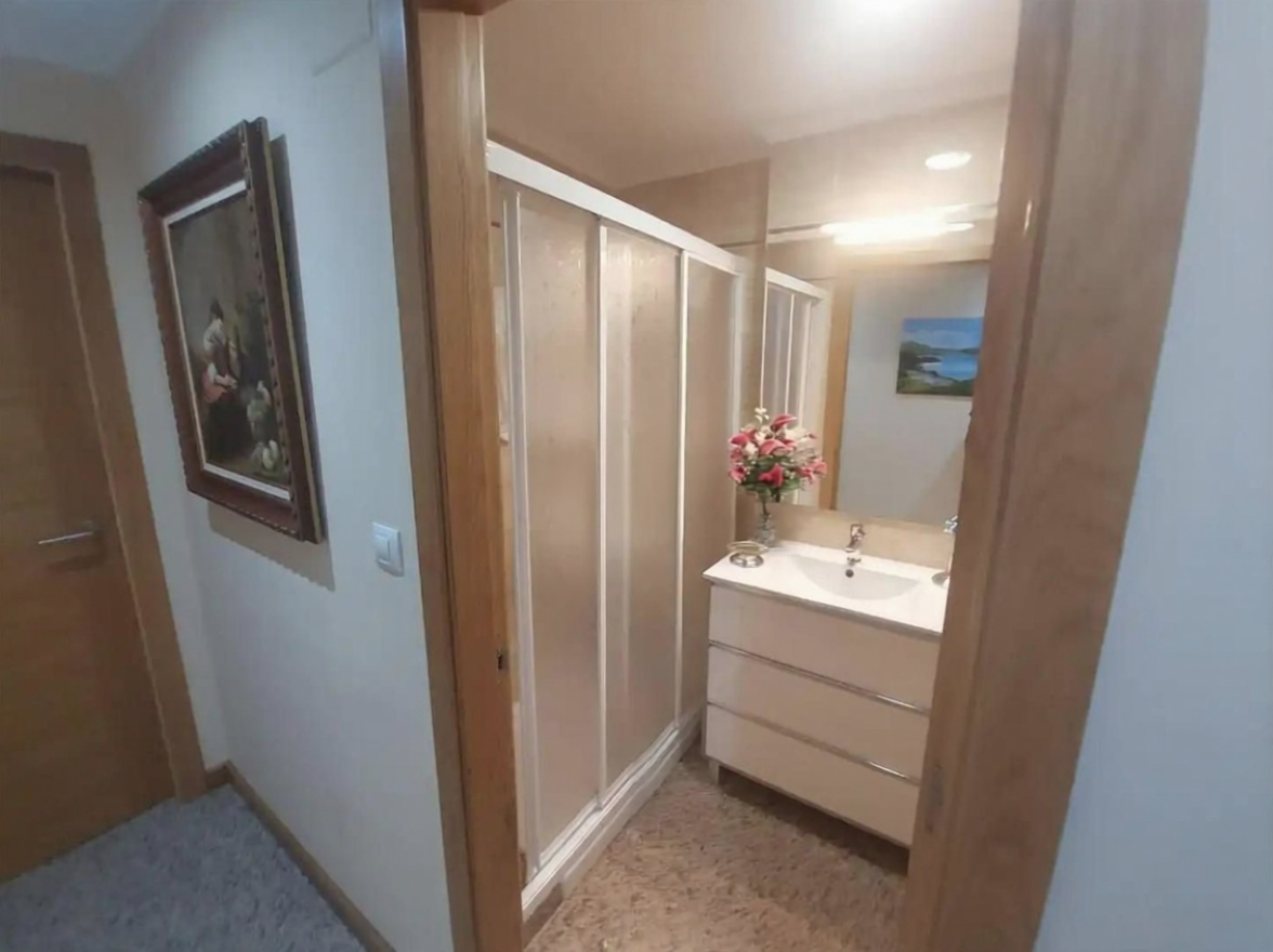 Beachfront flat in Camariñas — Bathroom