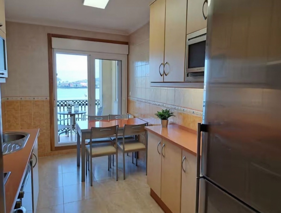 Beachfront flat in Camariñas — Kitchen