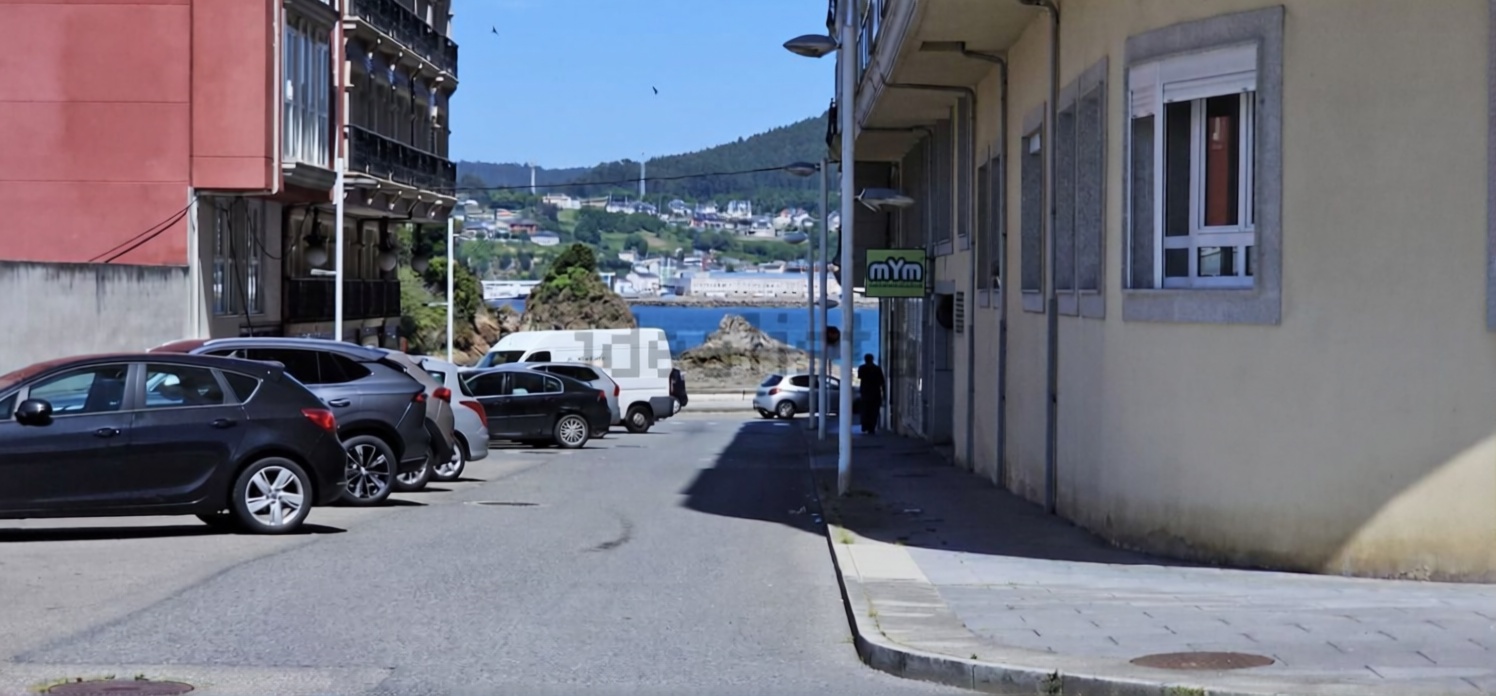 Beachfront flat in Camariñas — Sea view