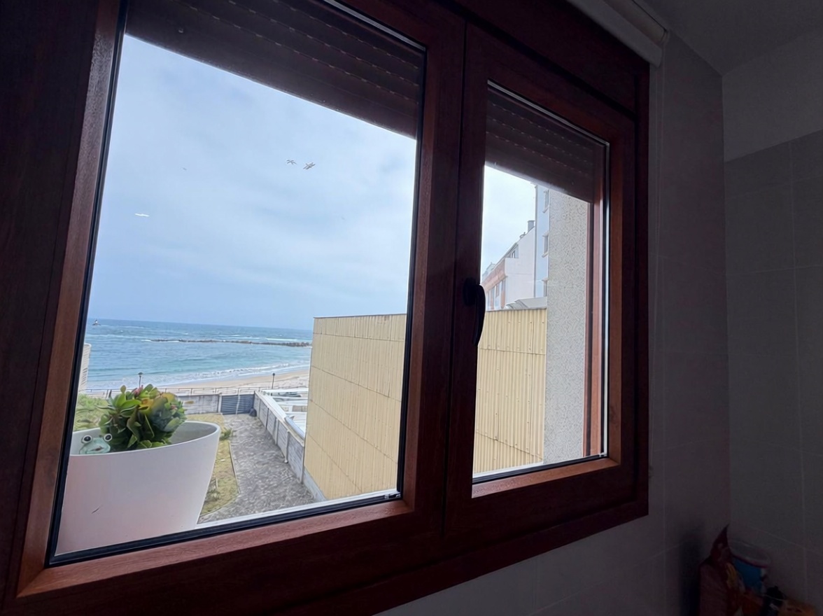 Chalet with direct beach access in Camariñas