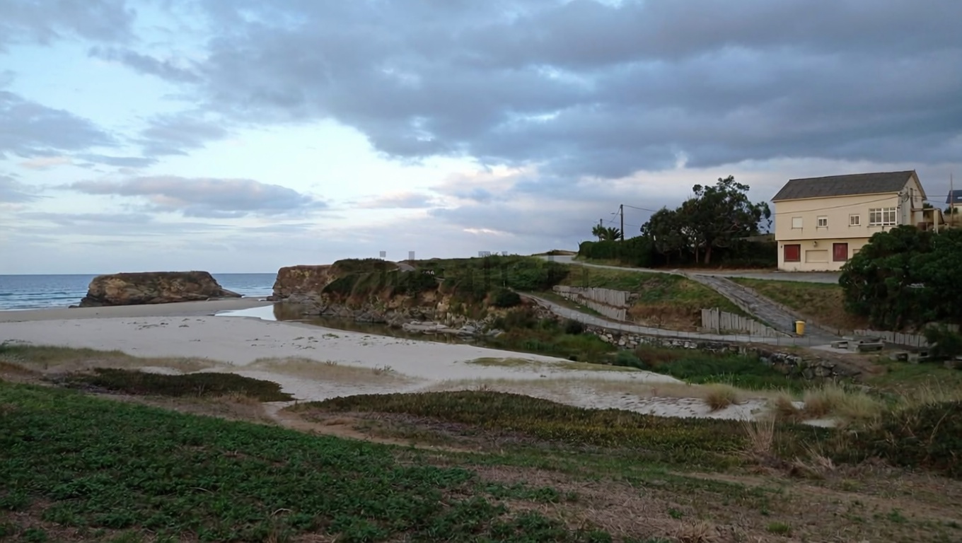 Chalet with direct beach access in Camariñas — Sea view