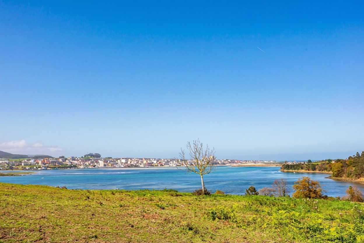 Chalet with direct beach access in Camariñas — Sea view