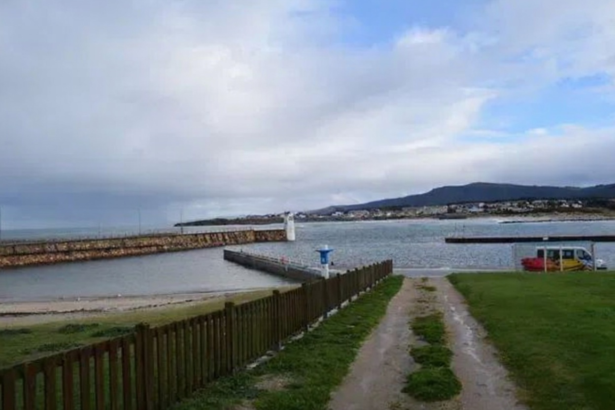 Beachfront studio in Camariñas — Sea view
