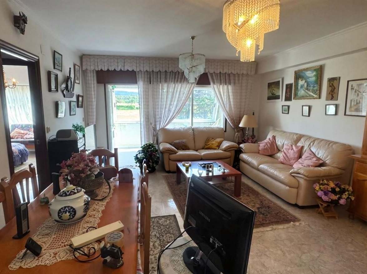 Beachfront flat in Camariñas — Living room