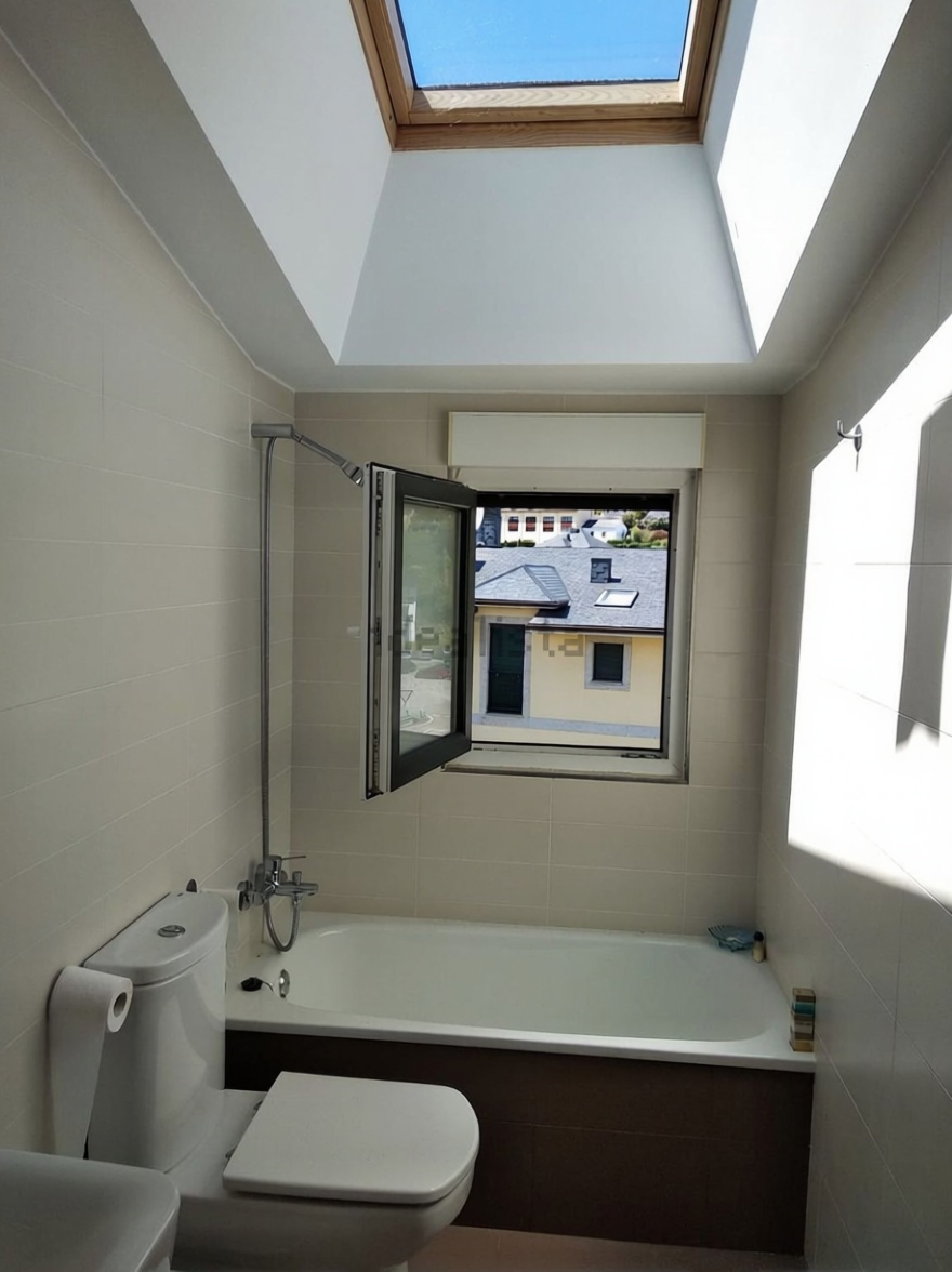 Appartement en attique en première ligne de mer à Castropol — Sanitaires