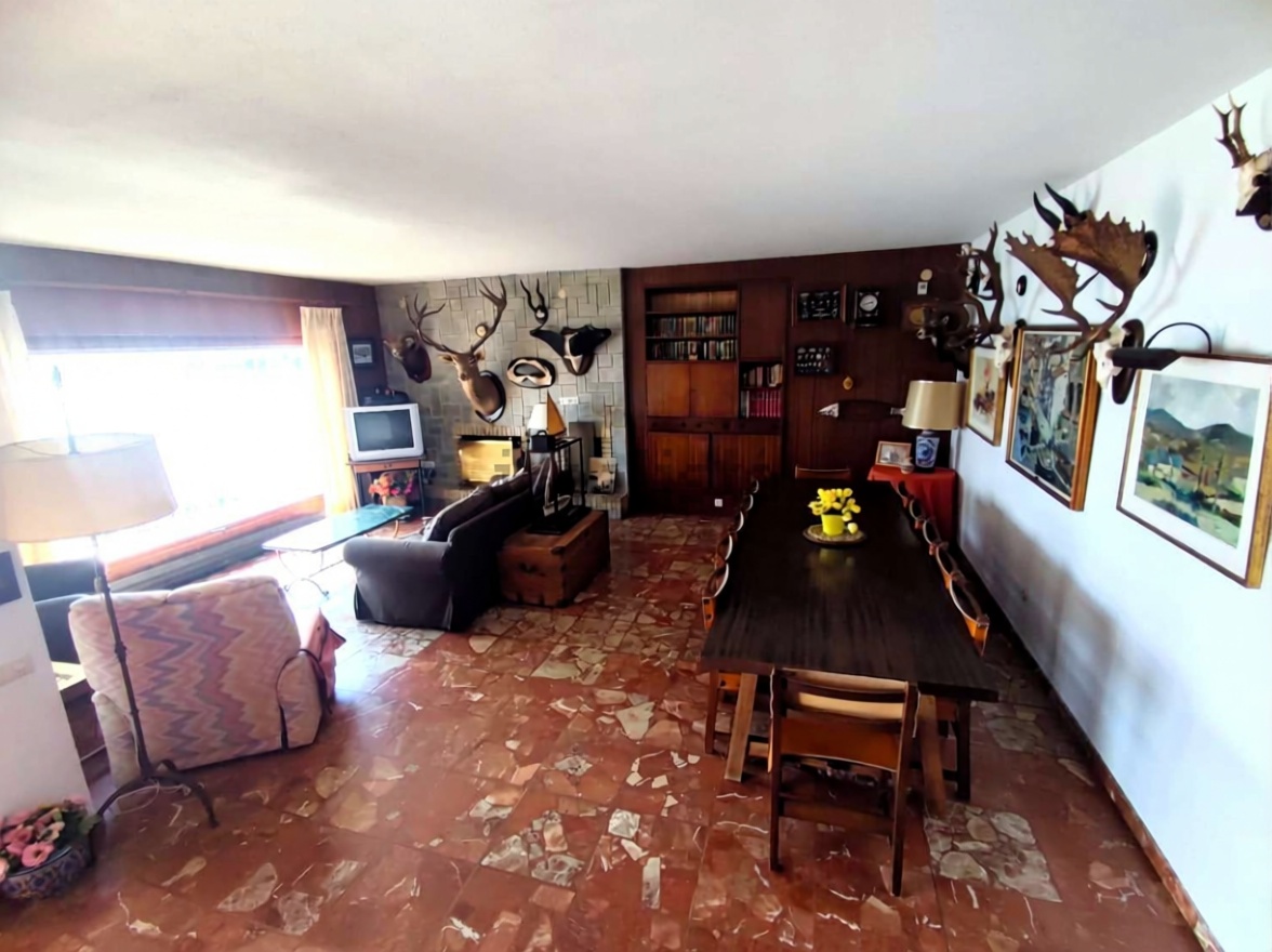 Chalet avec accès direct à la plage à Castropol — Séjour