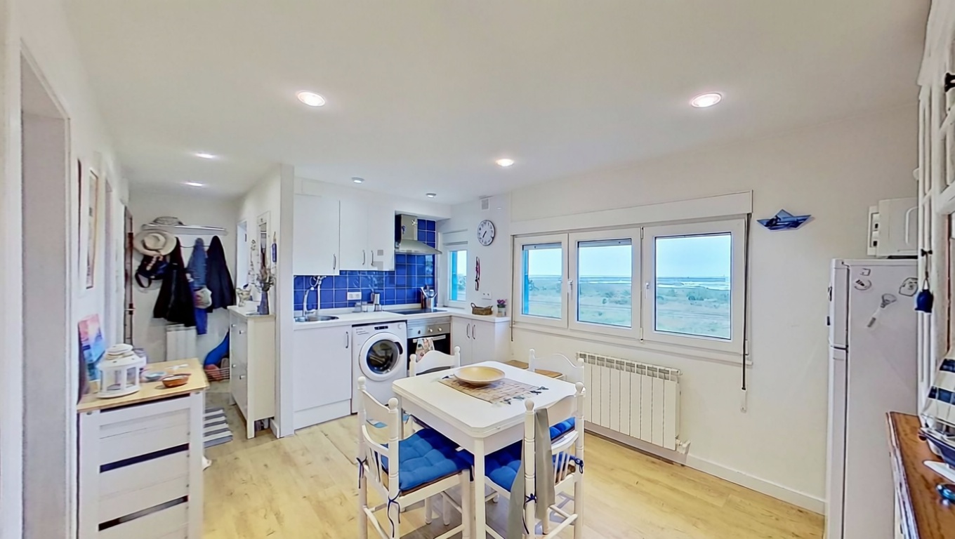 Appartement en première ligne de plage à Avilés — Cuisine