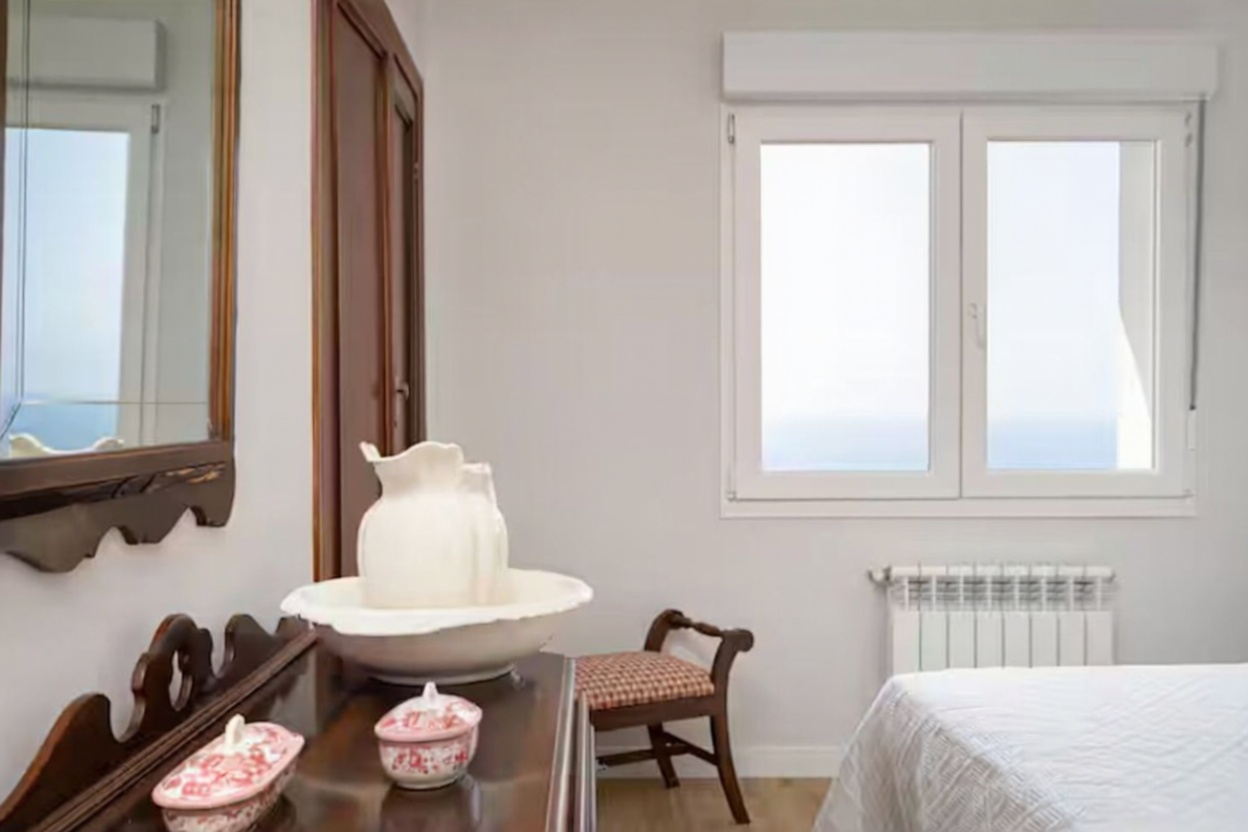 Chalet con acceso directo a playa en Gozón — Dormitorio