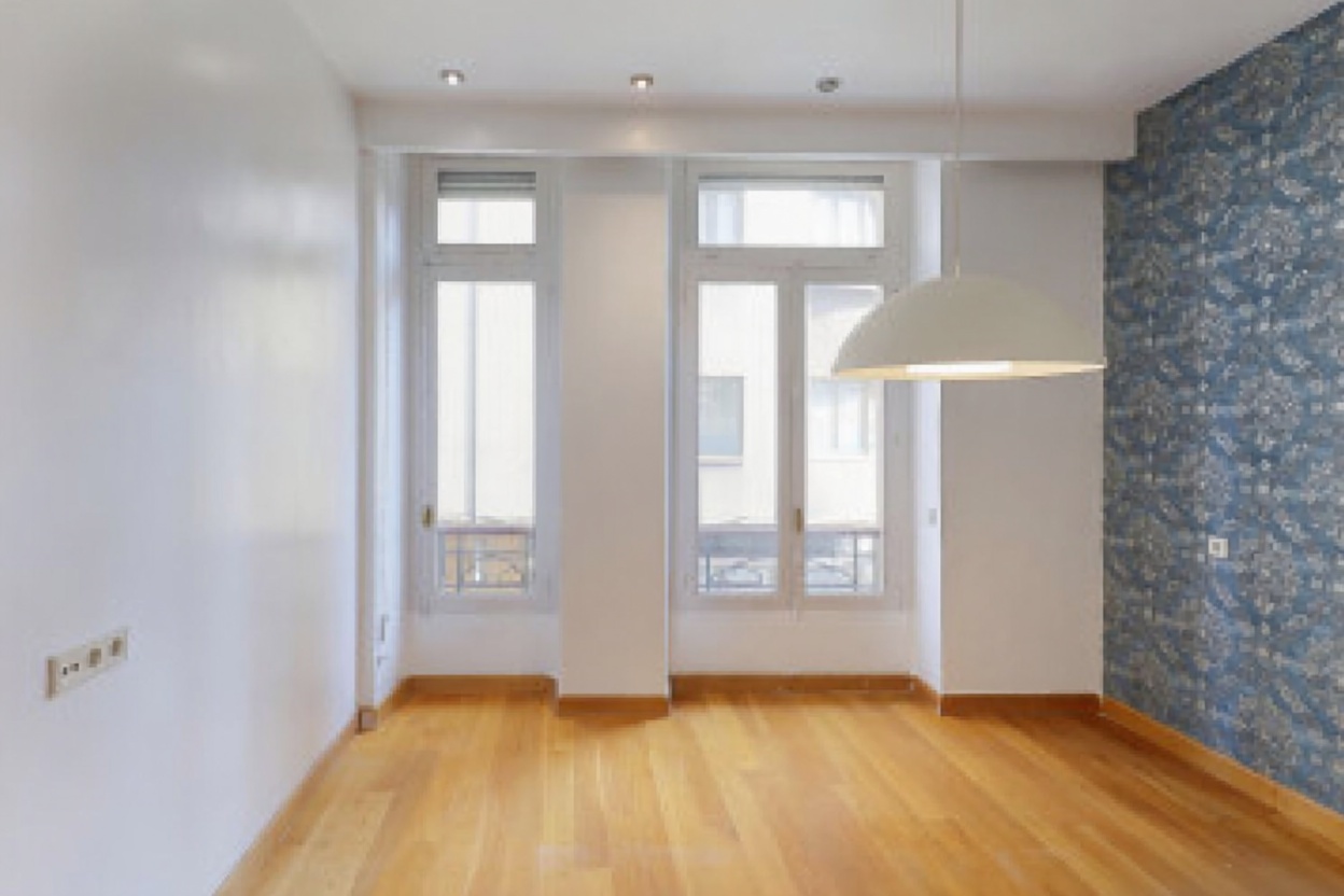Appartement en première ligne de plage à Gijón — Chambre