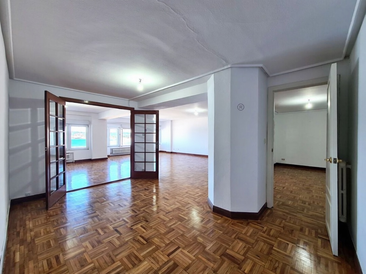Appartement en première ligne de plage à Gijón — Vue mer