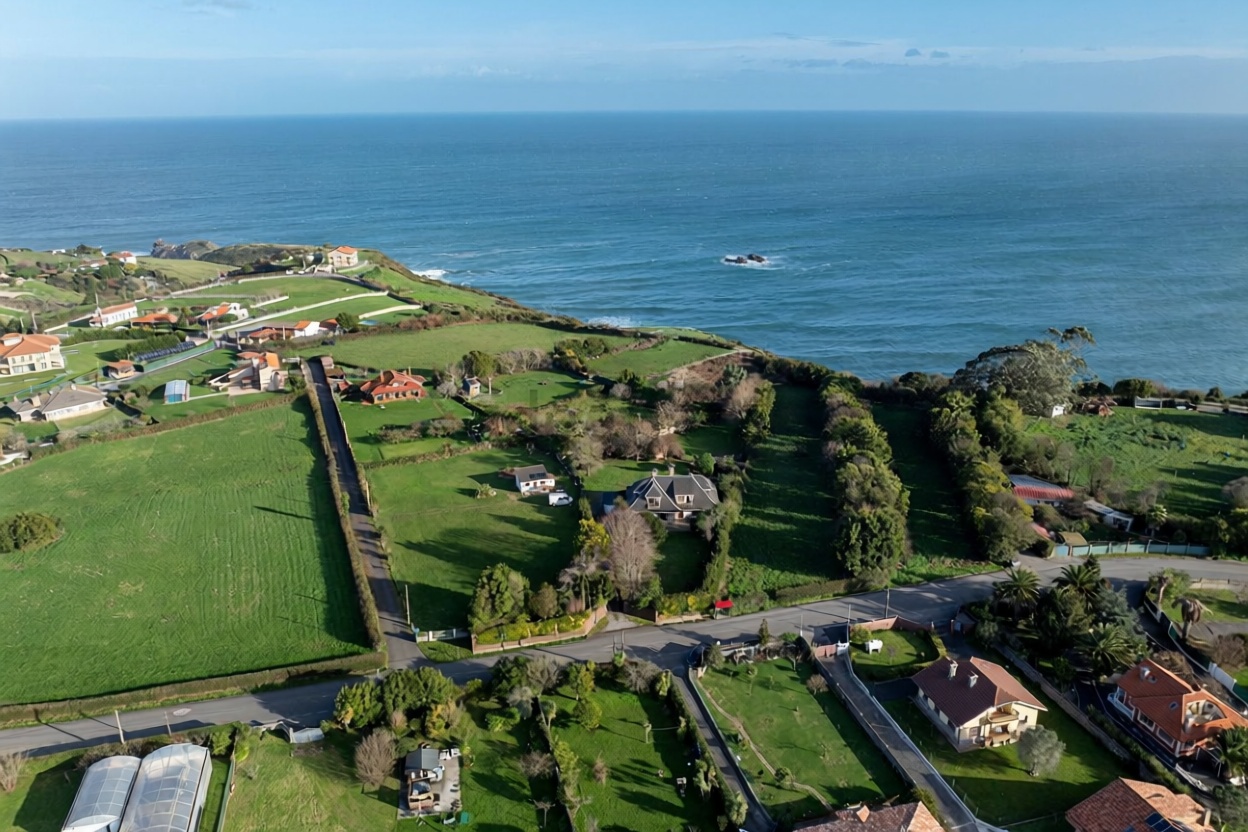 Chalet avec accès direct à la plage à Gijón — Vue aérienne