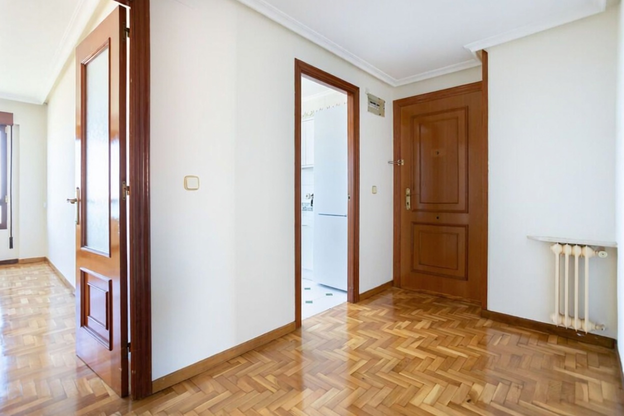 Appartement en première ligne de plage à Gijón — Chambre