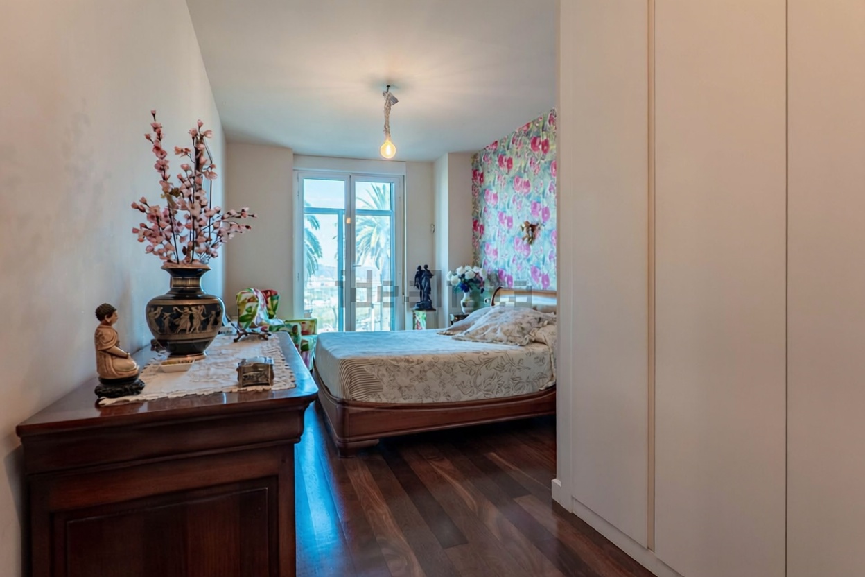 Appartement en première ligne de plage à Gijón — Chambre