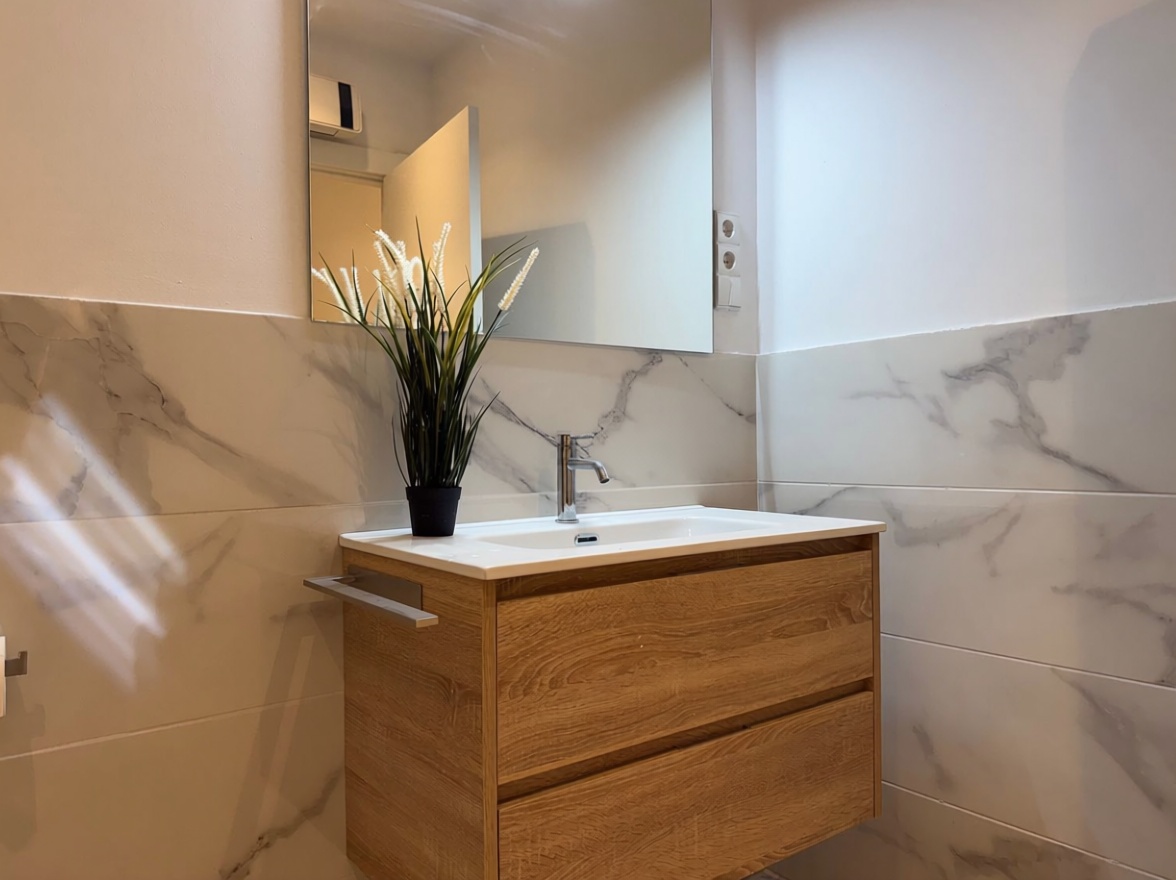 Beachfront flat in Arona — Bathroom