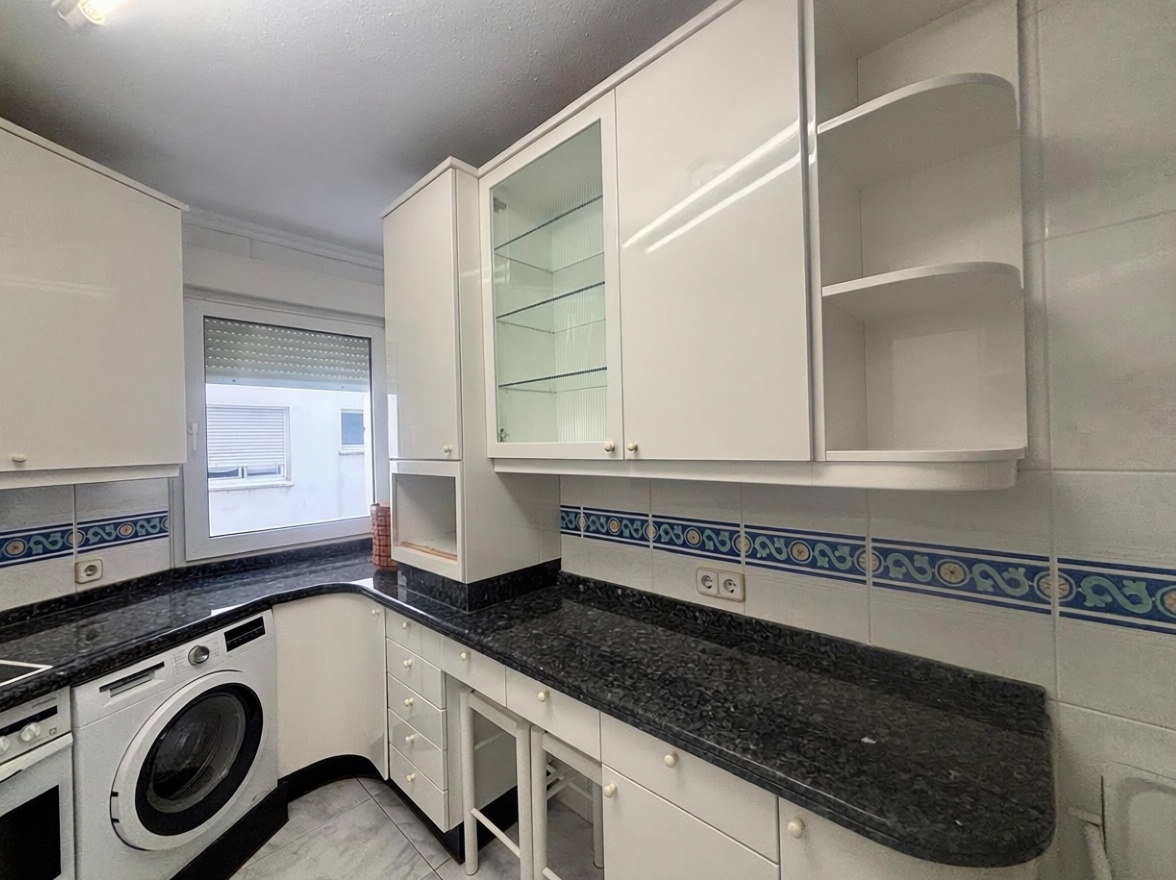 Beachfront flat in Arona — Bathroom