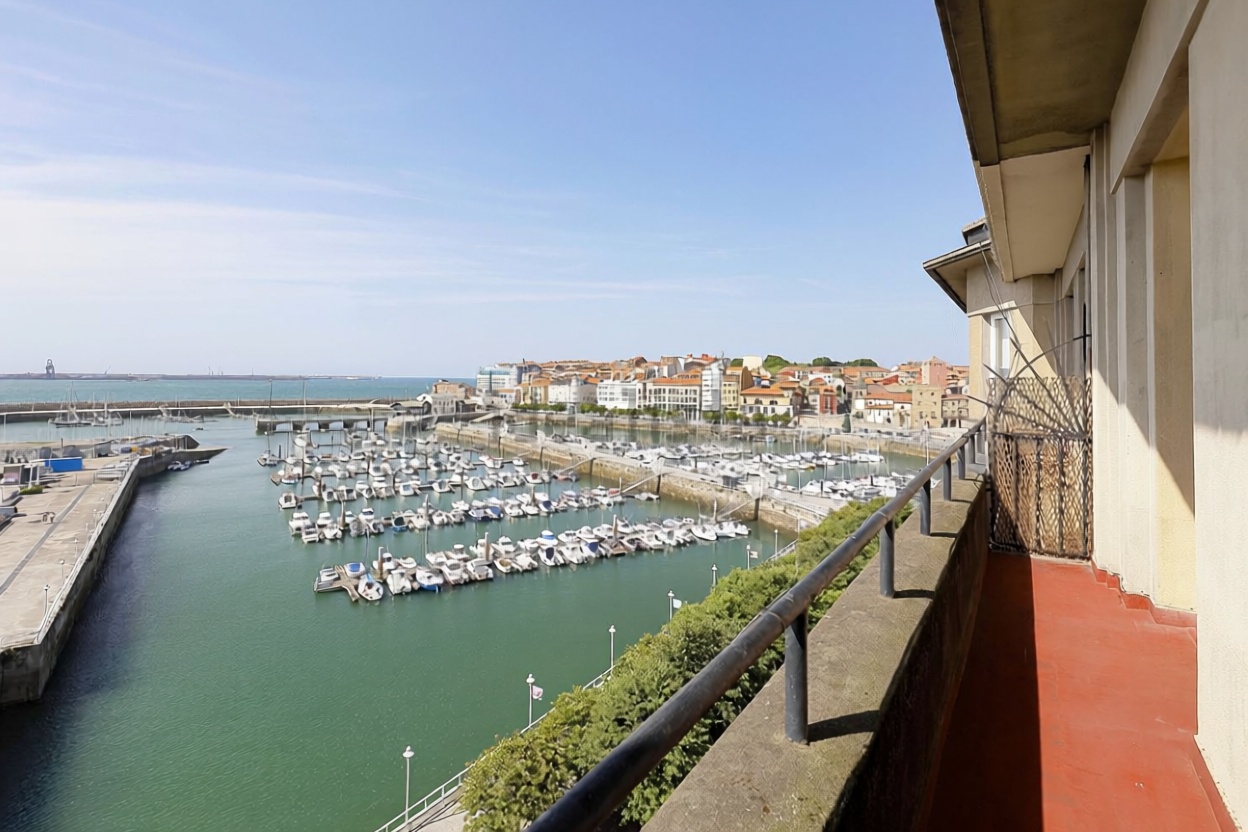 Appartement en première ligne de plage à Gijón