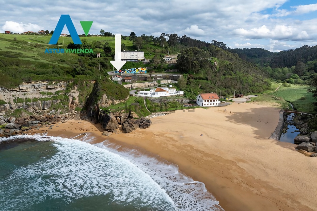 Chalet with direct beach access in Villaviciosa