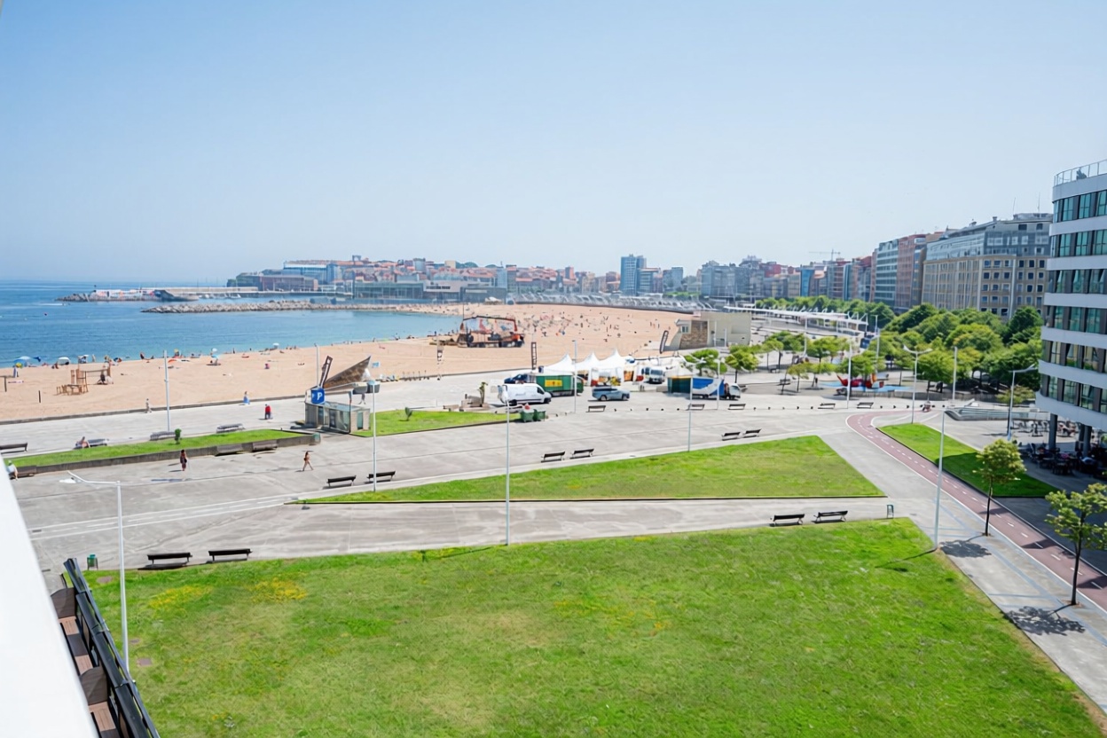 Appartement en première ligne de plage à Gijón