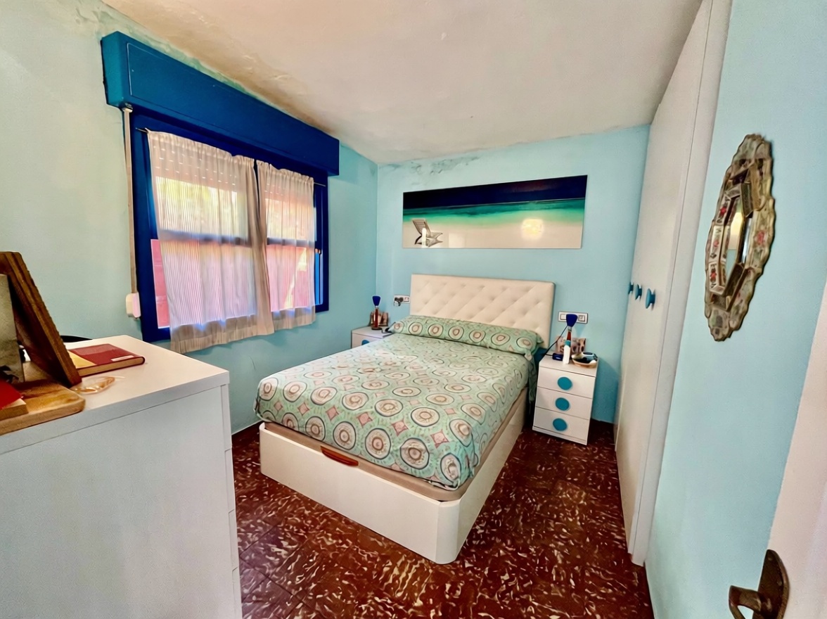 Chalet con acceso directo a playa en Villaviciosa — Dormitorio
