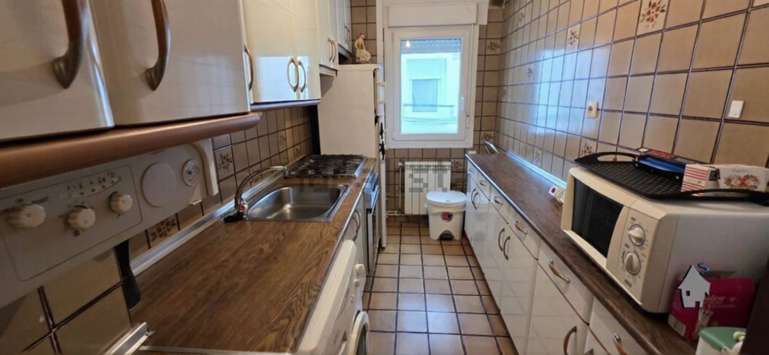 Beachfront flat in Ribadesella — Kitchen