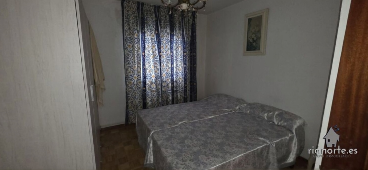 Beachfront flat in Ribadesella — Bedroom