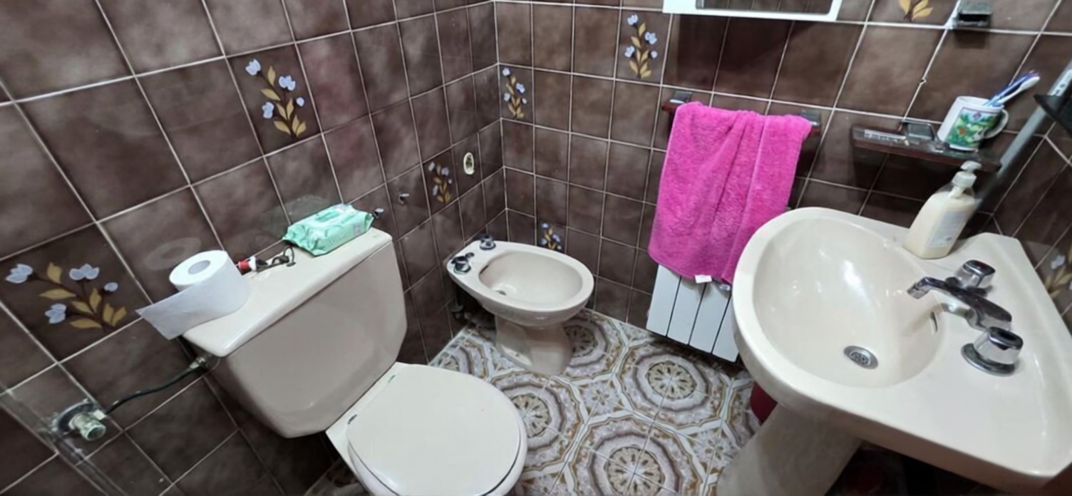 Beachfront flat in Ribadesella — Bathroom