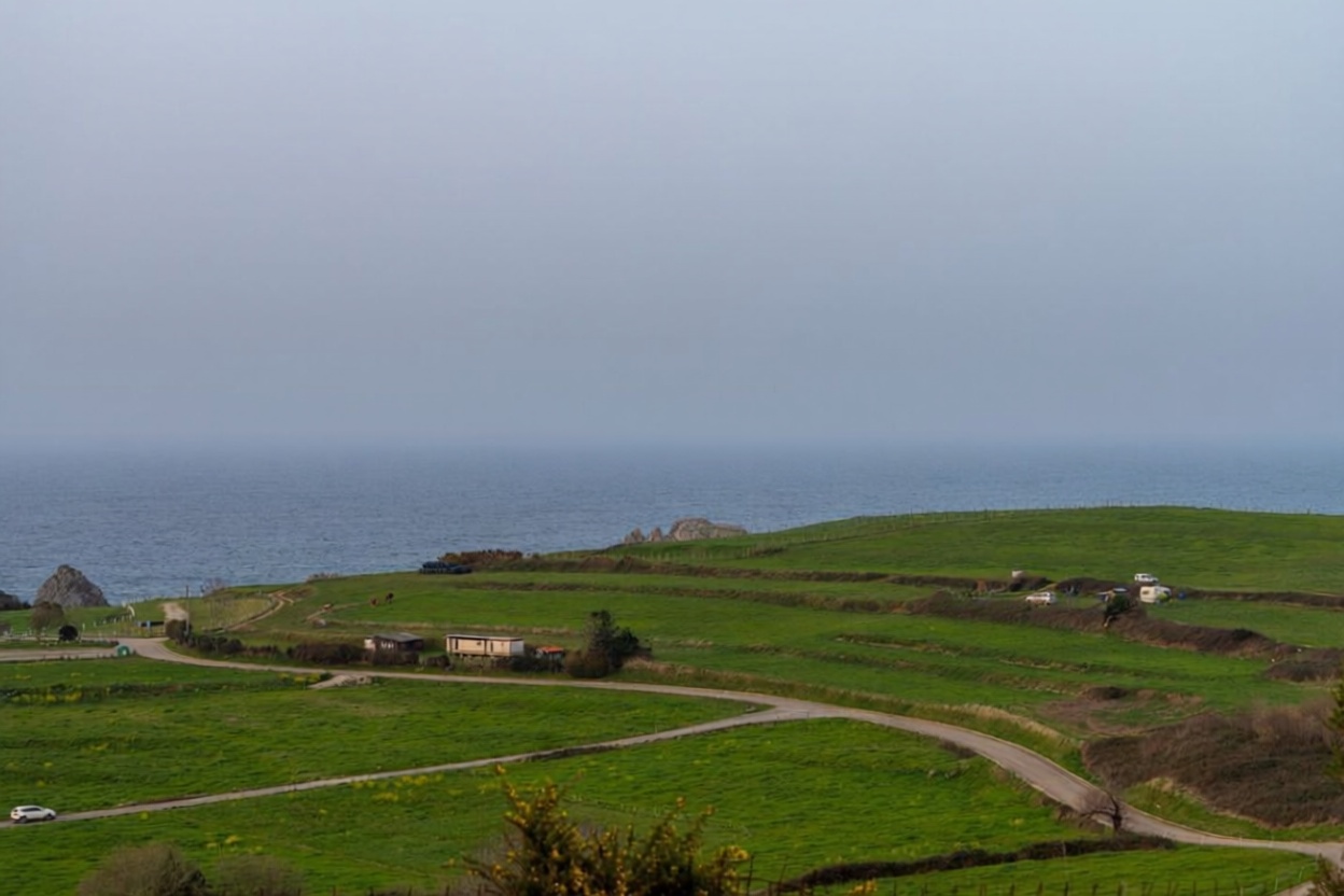 Chalet mit direkter Strandzugang in Val de San Vicente — Meerblick