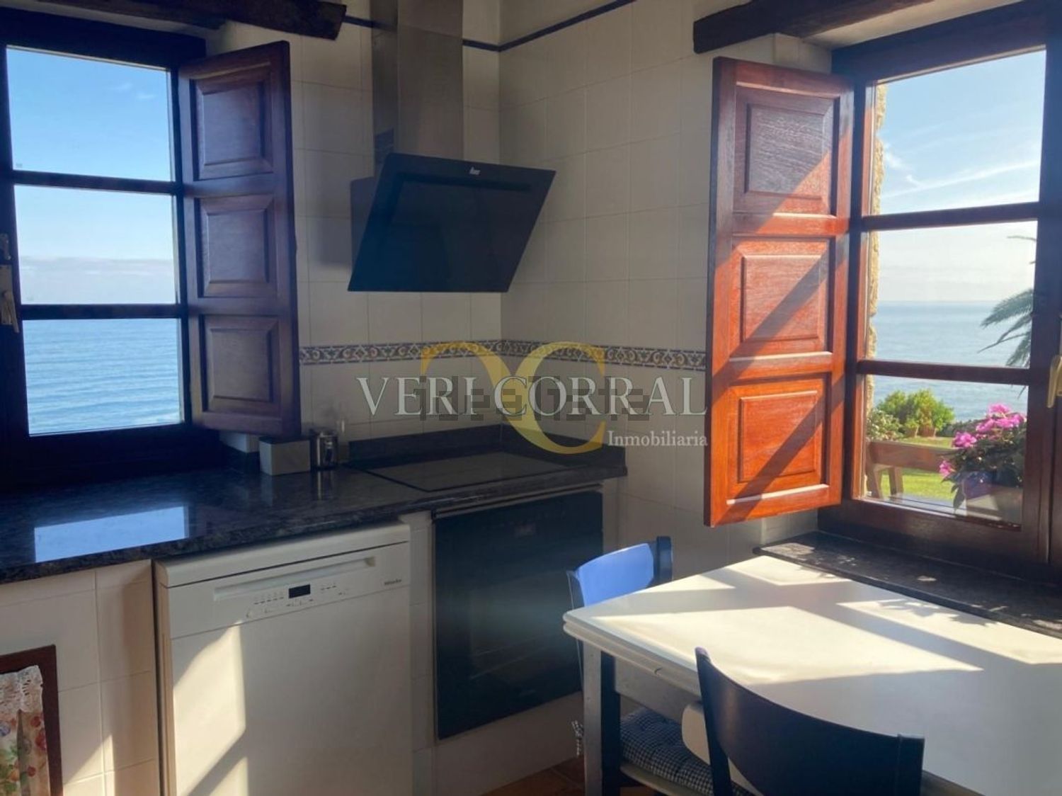 Chalet com acesso direto à praia em San Vicente de la Barquera — Cozinha