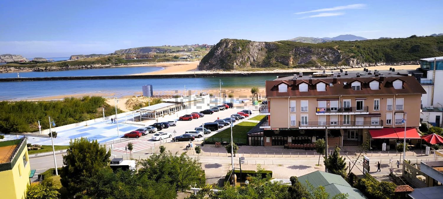 Duplex em primeira linha de praia em Suances