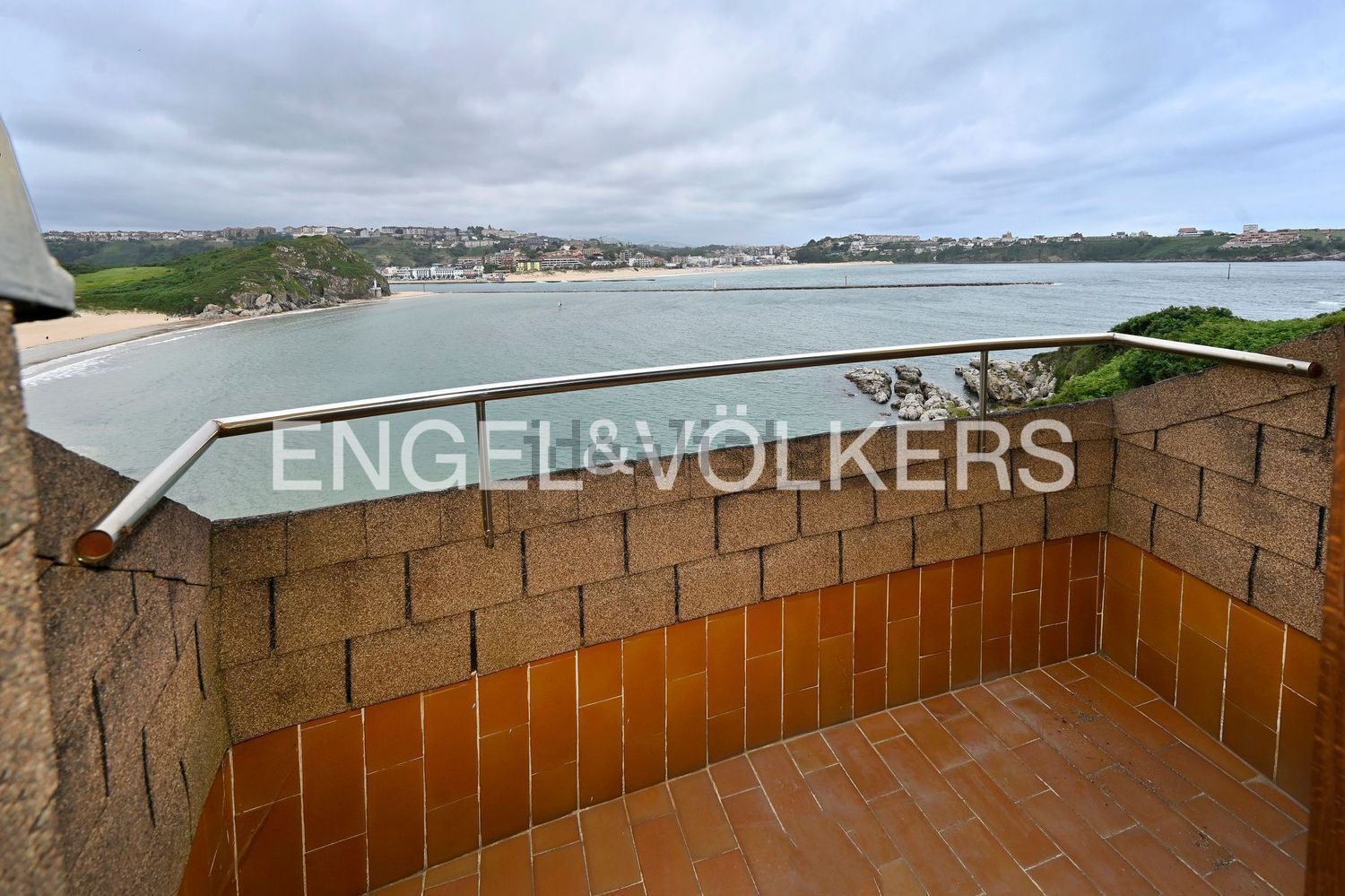 Apartamento em primeira linha de praia em Santander — Quarto