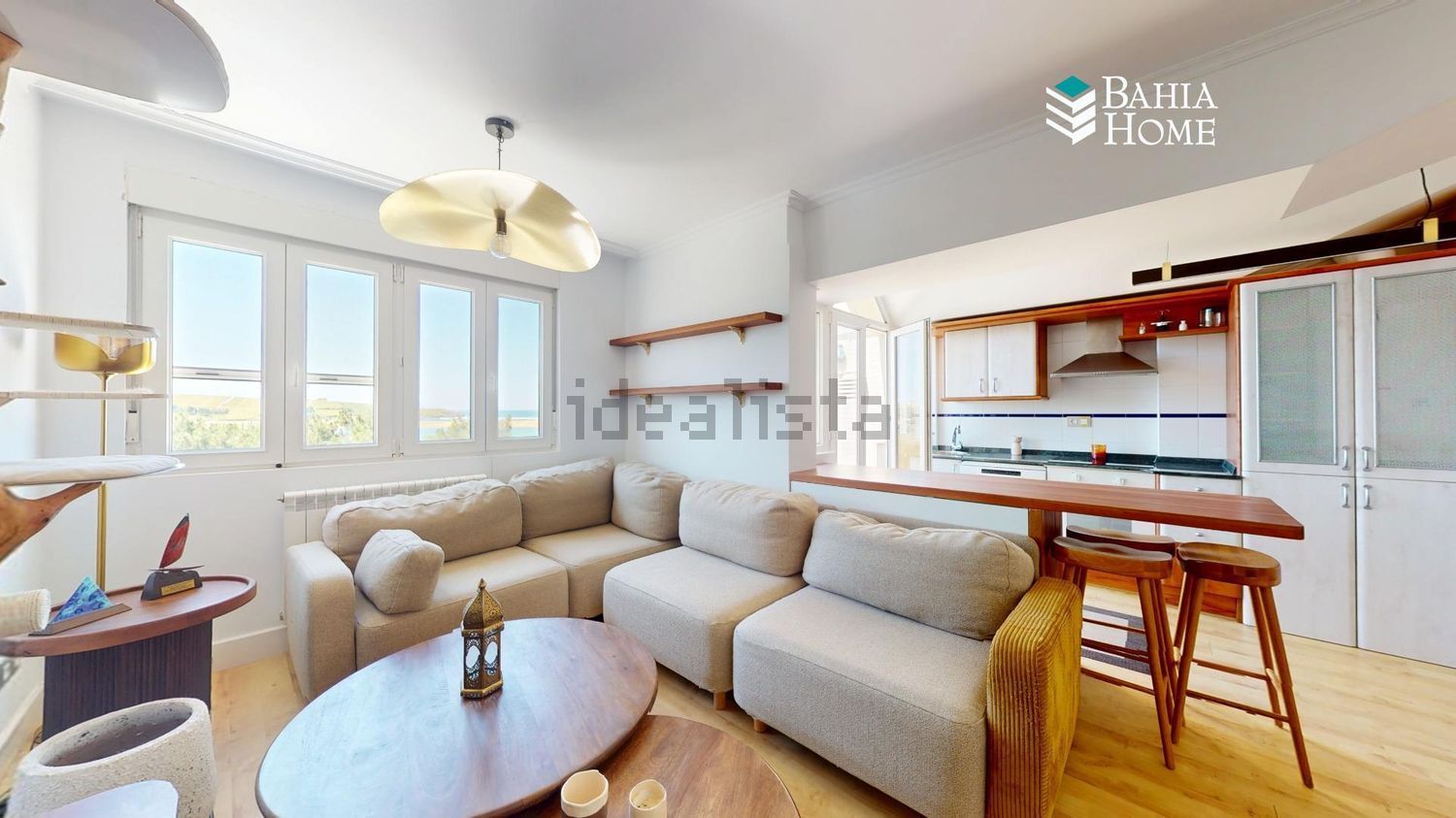 Apartamento em primeira linha de praia em Santander — Sala