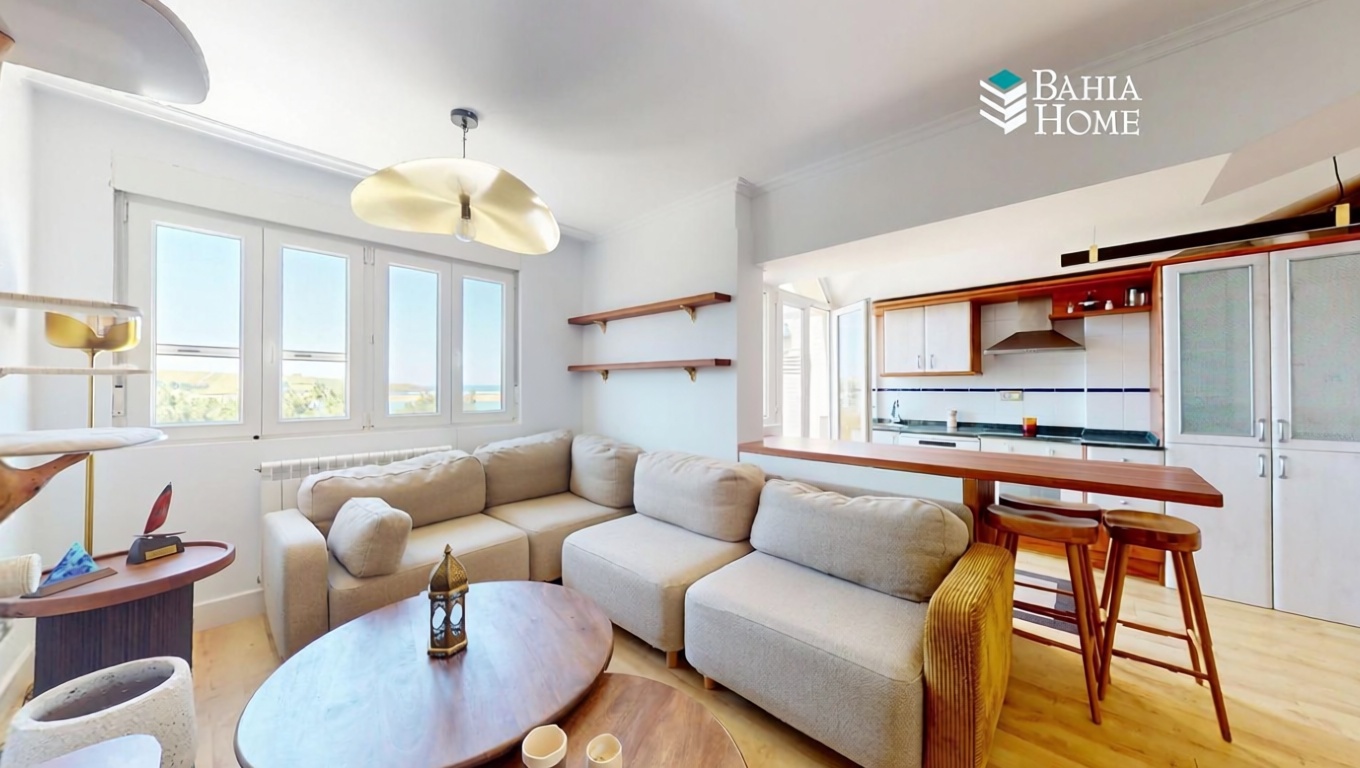 Beachfront flat in Santander — Living room