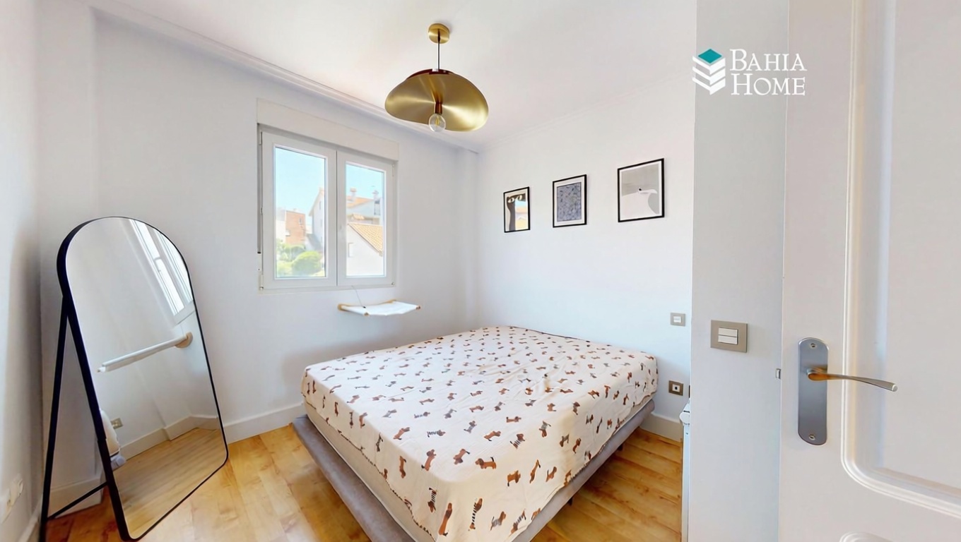 Beachfront flat in Santander — Bedroom
