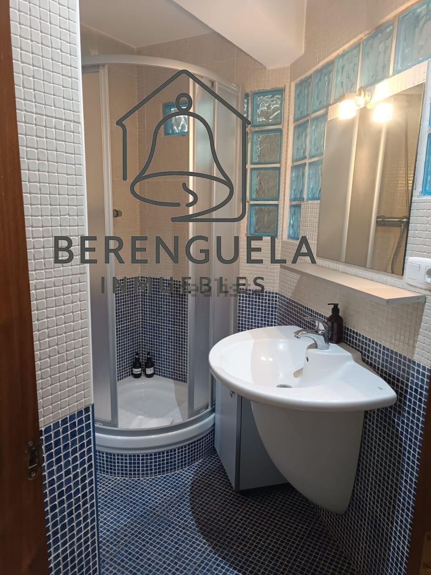 Apartamento em primeira linha de praia em Santander — Casa banho