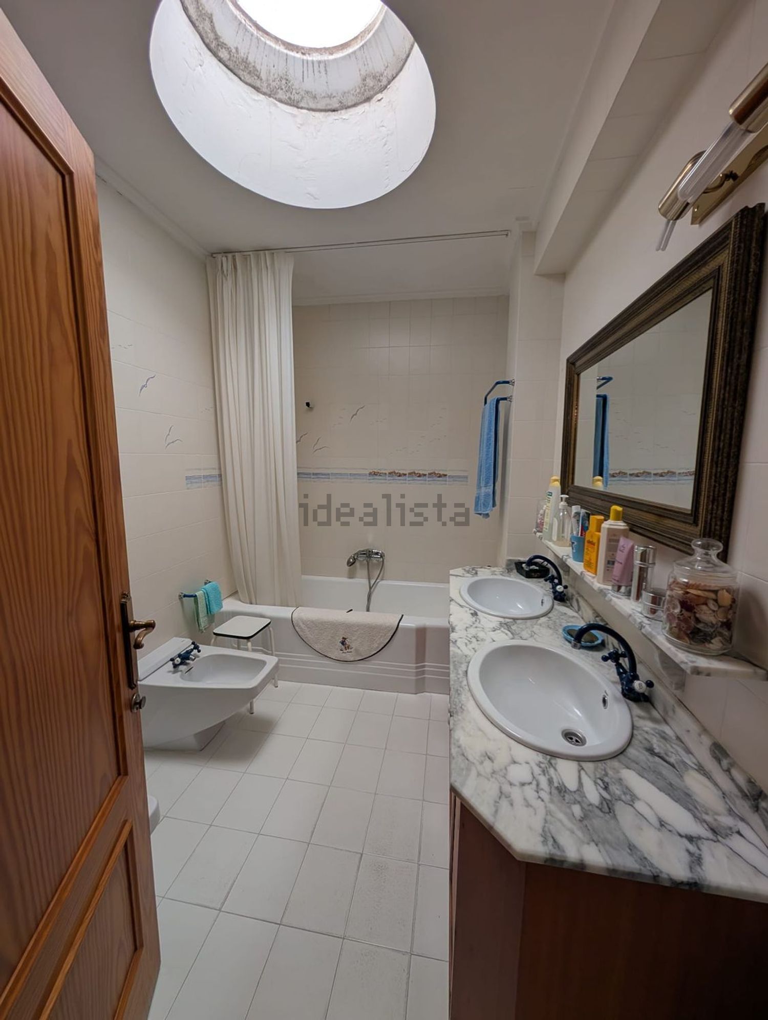 Apartamento em primeira linha de praia em Santander — Quarto