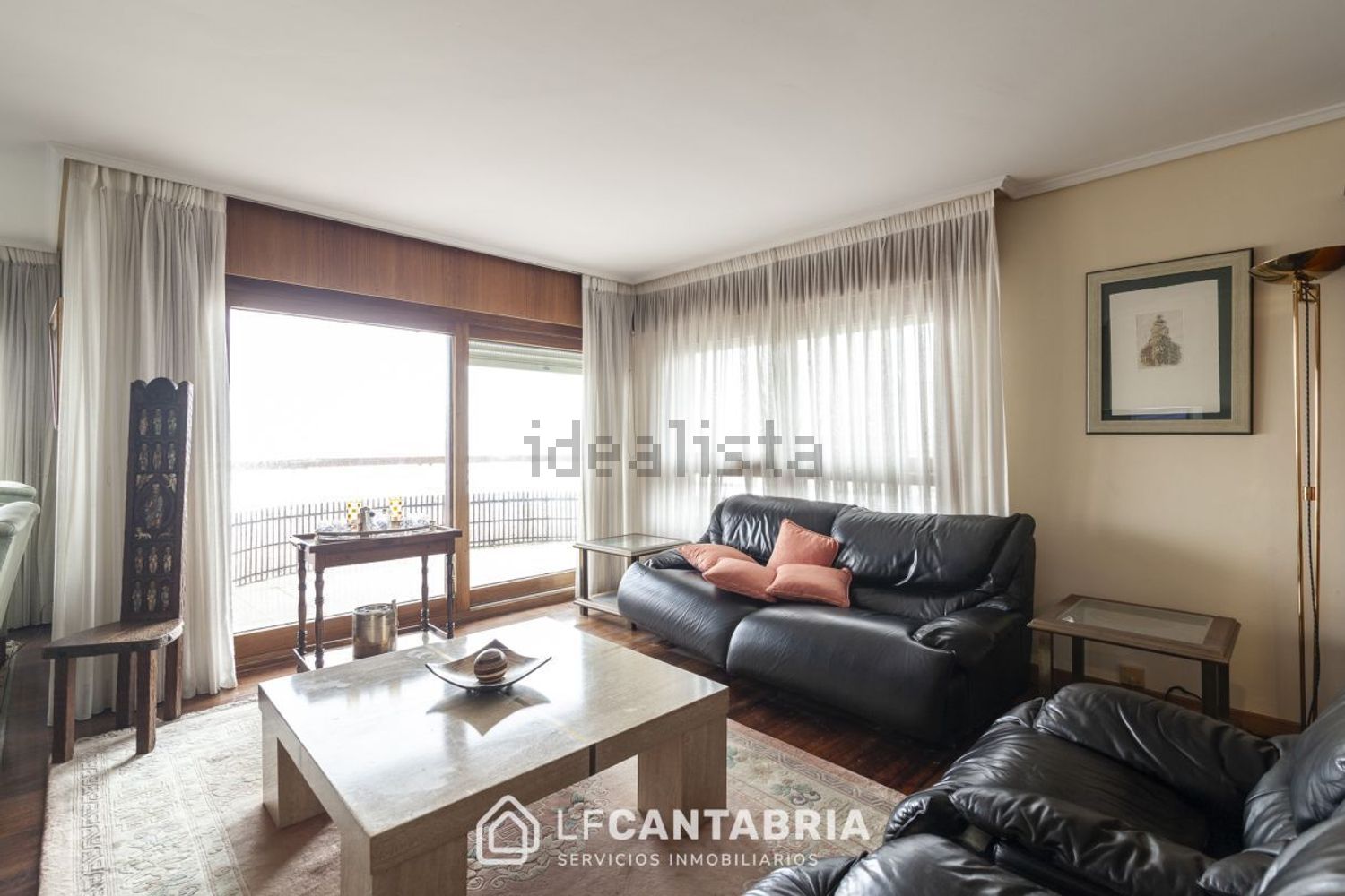Дуплекс первая линия пляжа в Santander — Гостиная