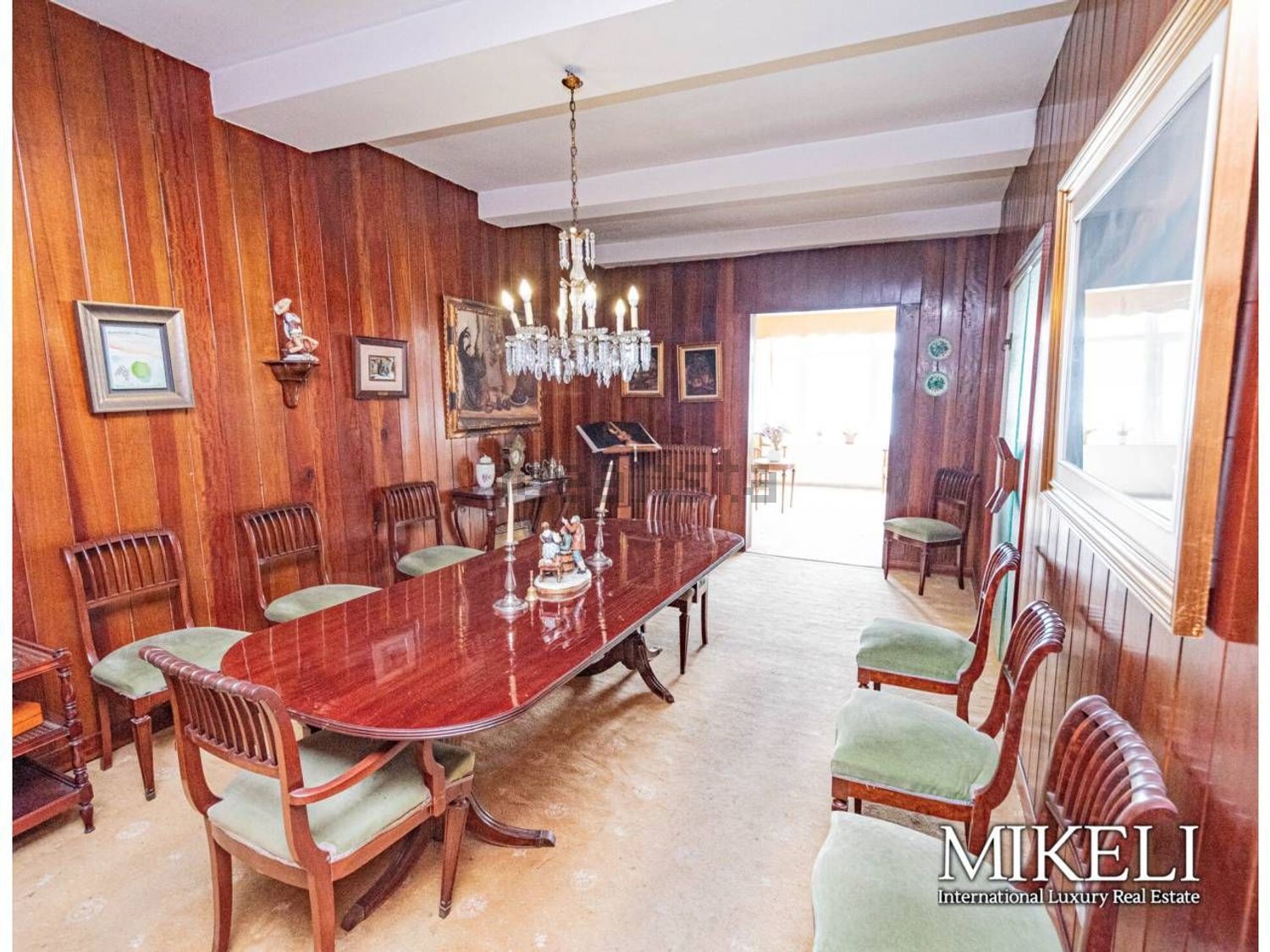 Apartamento em primeira linha de praia em Santander — Sala jantar
