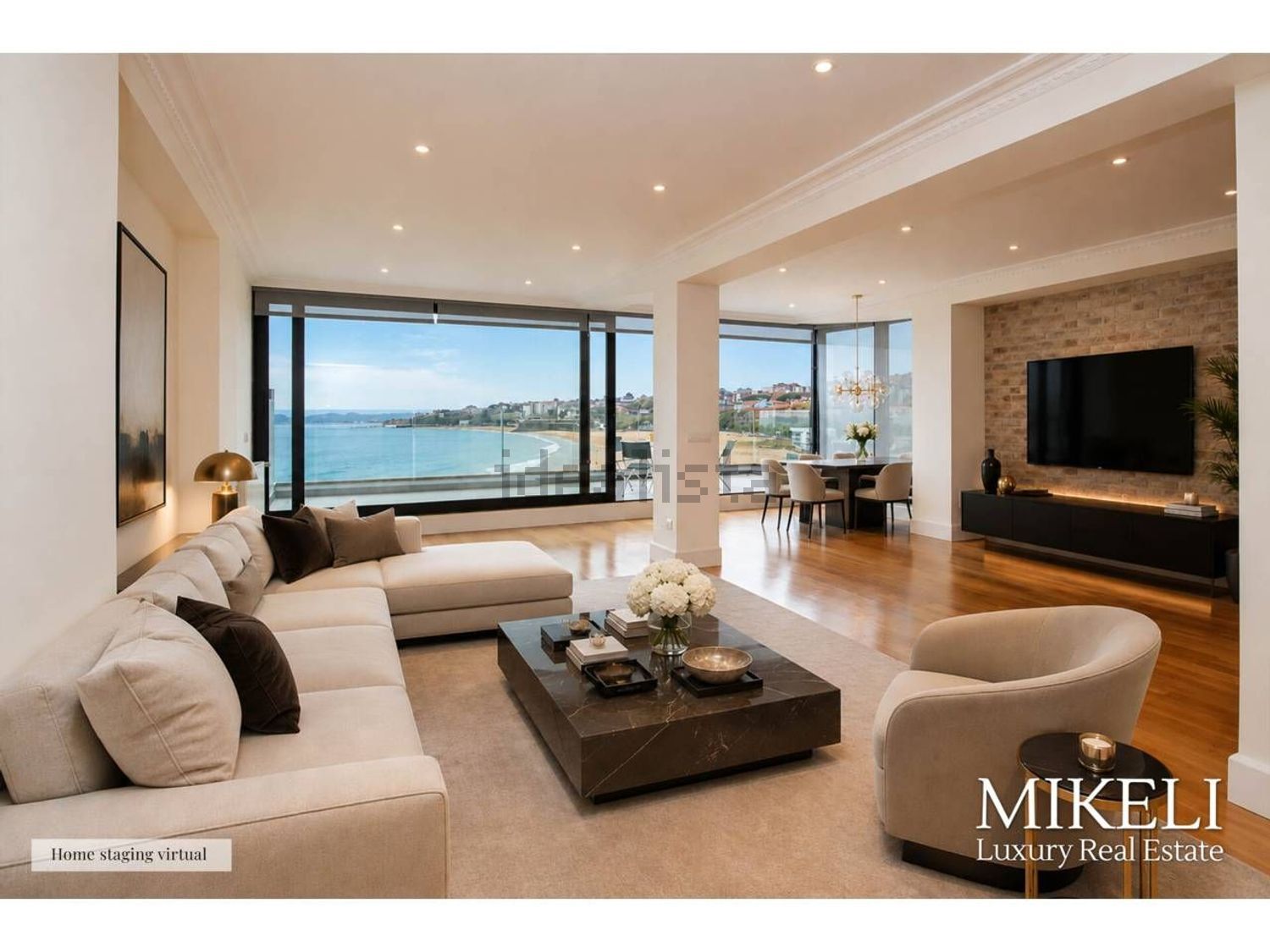 Apartamento em primeira linha de praia em Santander — Sala