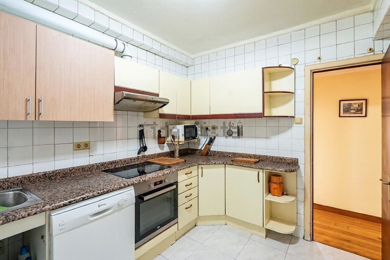 Beachfront flat in Santander — Kitchen