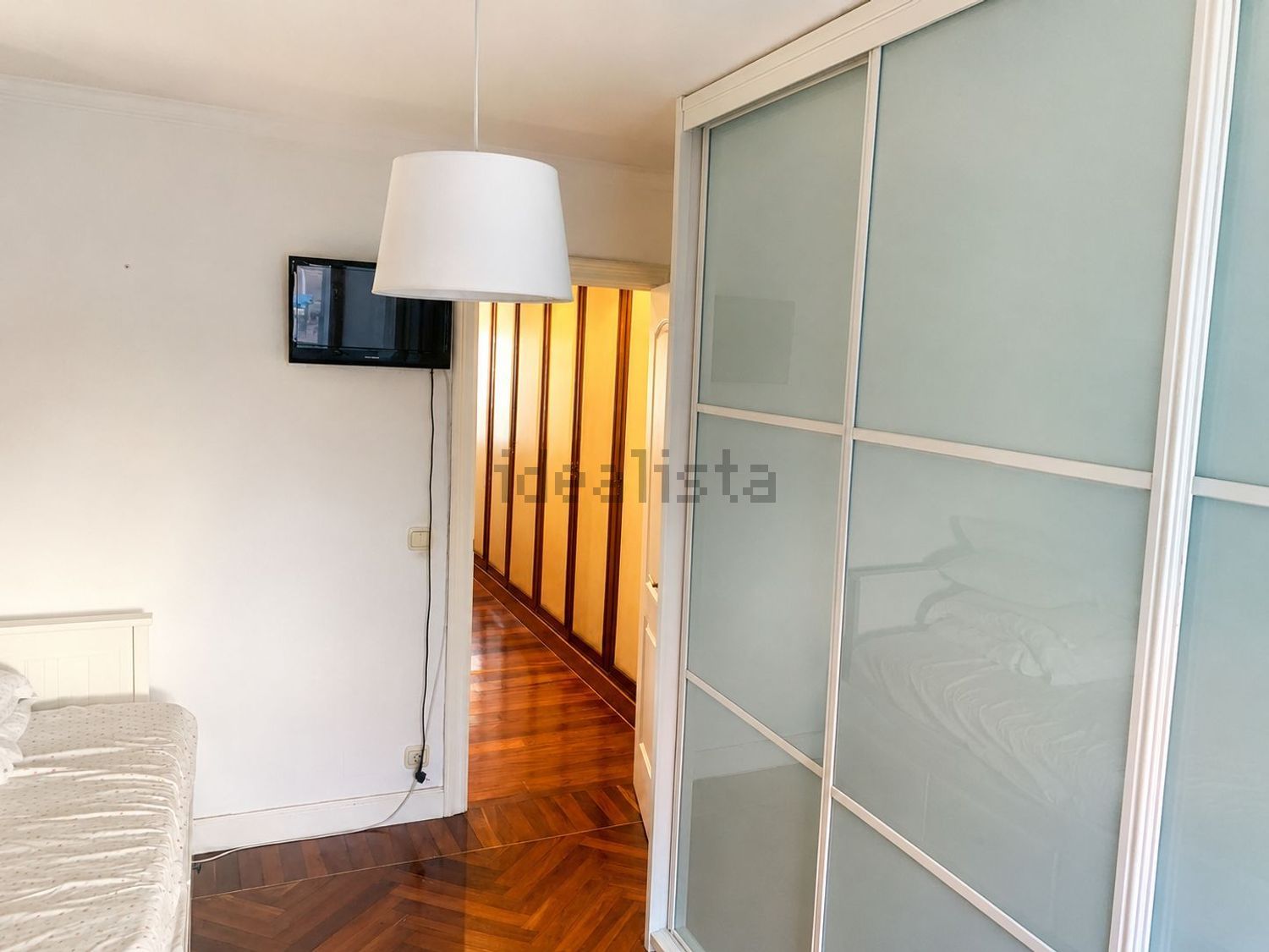 Apartamento em primeira linha de praia em Santander — Quarto