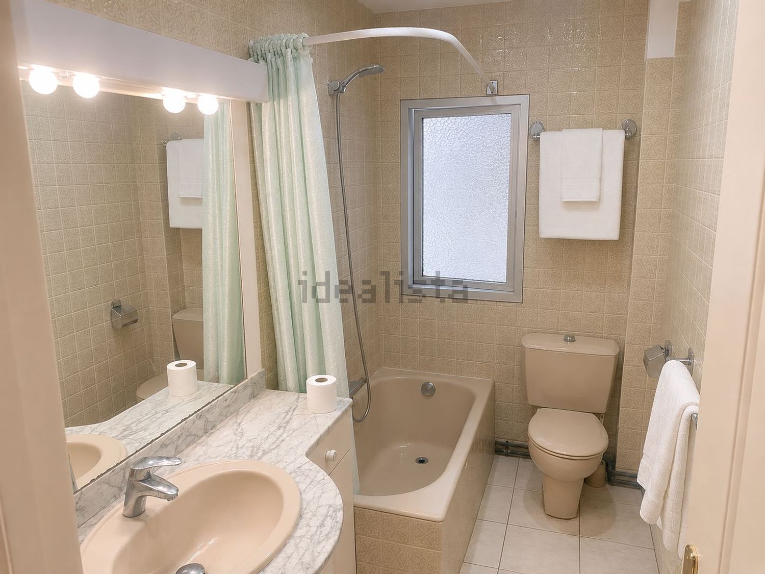 Apartamento em primeira linha de praia em Santander — Casa banho