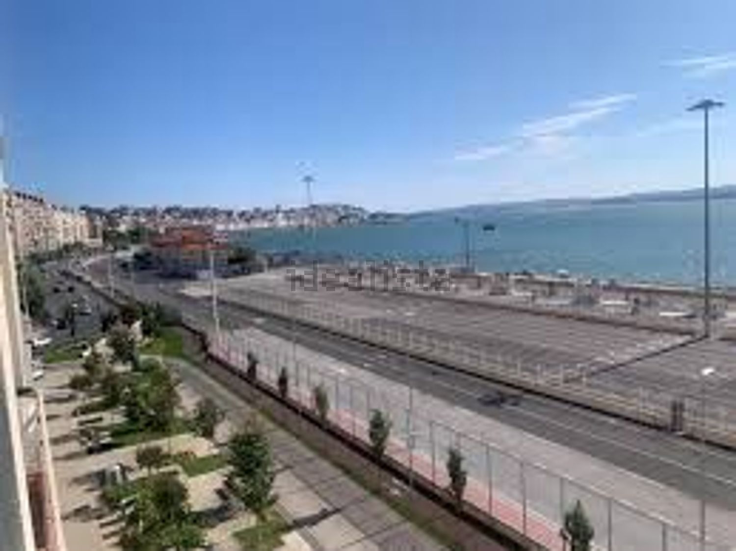 Apartamento em primeira linha de praia em Santander — Vista mar
