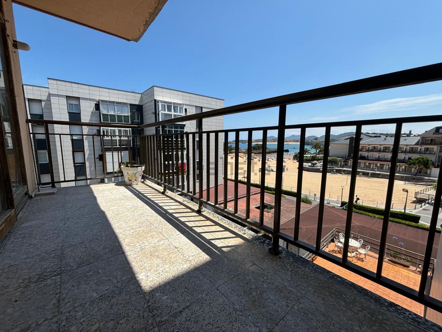 Apartamento em primeira linha de praia em Isla