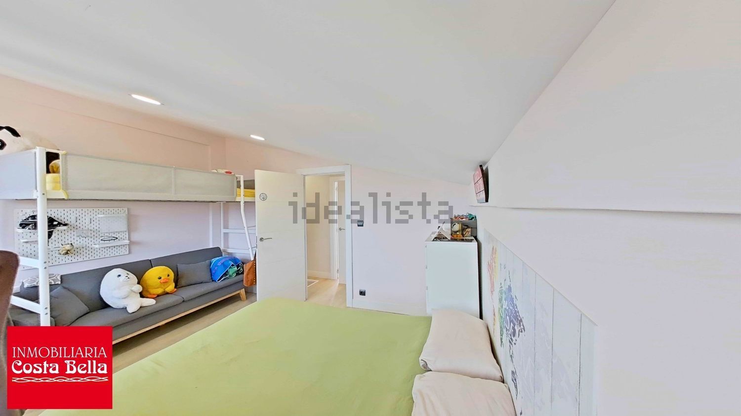 Duplex em primeira linha de praia em Santoña — Quarto